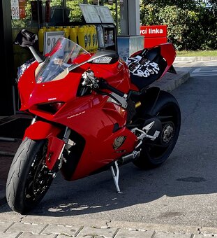 Ducati Panigale V4 - 2