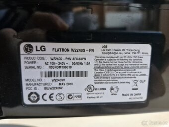 LG W2240S - 2
