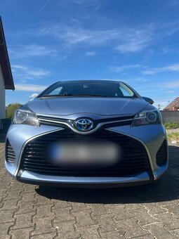 Toyota Yaris hybrid r.v. 2016 - 1.majitelka, 81.988km - 2