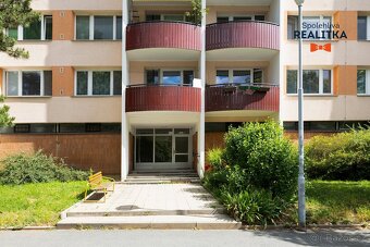 Prodej bytu 2+1 s balkonem na ul. Slavíčkova, ev.č. 00129 - 2