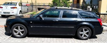 Prodám Chrysler 300C 3,0 CRD - 2