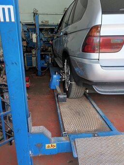 BMW X5 e53 3.0d krásný - 2