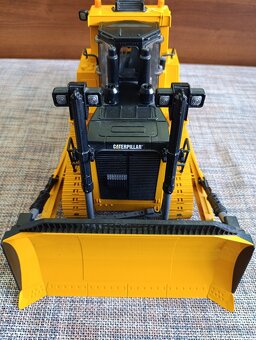 Bruder velký buldozer Cat - 2