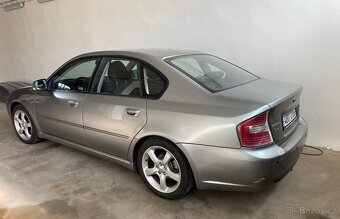 SUBARU LEGACY 2.0R sedan 121 kW - 2
