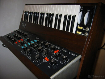 Minimoog Model D - Lintronics MIDI (č. 3631) Studiové zaříze - 2
