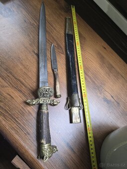 KRASNY STARY LOVECKÝ TESÁK- KANEC - 2