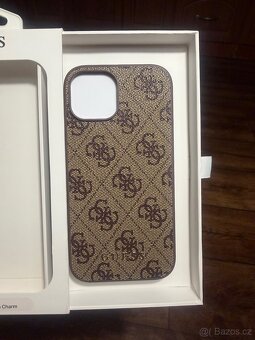 Kryt Guess na iPhone 15 - 2