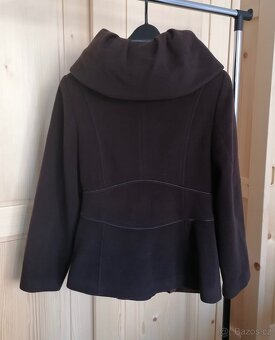 Hnědý vlněný kabát - 2