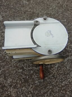 Retro - řezačka na zeleninu - 2