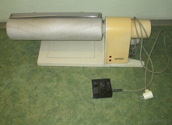 Šikovný stolní mandl Veritas - 2