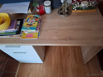 Dětský psací stůl - 2