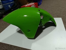 Přední blatník Kawasaki ZX-7R - 2
