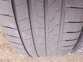 285/35/22 106y Bridgestone - letní pneu 2ks - 2