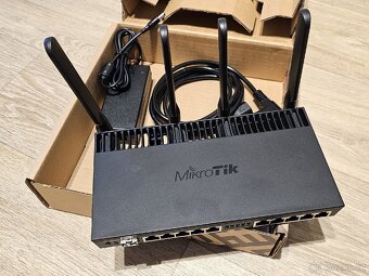 Router Mikrotik RB4011iGS+5HacQ2HnD-IN - 2