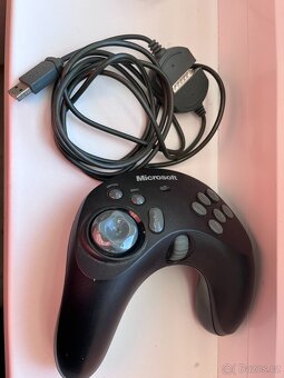 Herní ovladače od Microsoftu a od Sony PS3 - 2
