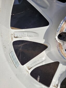 Zimní sada 18" Mercedes-Benz Třídy R W251 A2514011102 - 2