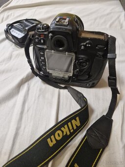 Nikon - 2