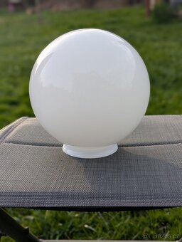 stínidlo opálová koule průměr 20 cm, držák 10 cm, více ks - 2