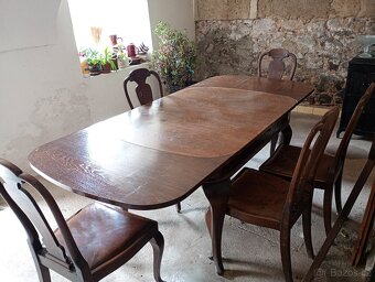 Jídelní stůl rozkladací,5 židlí - 2