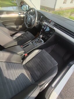 Volkswagen Passat 2.0 TDI DSG Highline - 2
