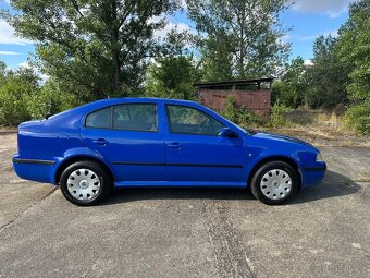 Škoda Octavia 1,6i 75kw výbava TOUR - 2
