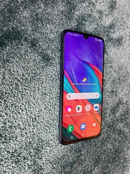 Samsung Galaxy A40 - 2