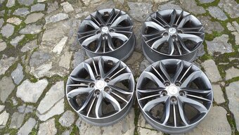 prodám original al kola 17 5x114 ,3 na HYUNDAI - 2