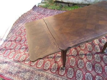 Neobarokní rozkládací jídelní stůl - 2