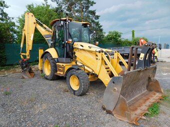 Traktorbagr KOMATSU WB 93 R, Hydraulická svahovka - 2