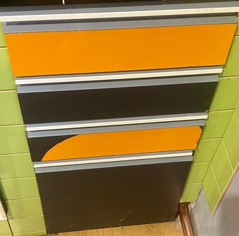 Kuchyňská linka + dřez + baterie - 2