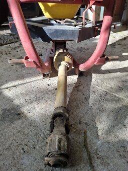 Rozmetadlo průmyslových hnojiv - 2