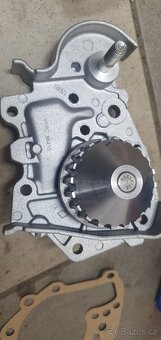 Vodní pumpa SKF - 2