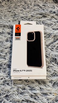 Kryty na iPhone 15 Pro Max - 2