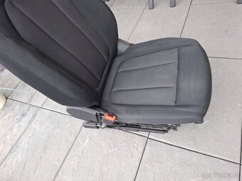 Bmw g20 sedadlo  řidiče - 2