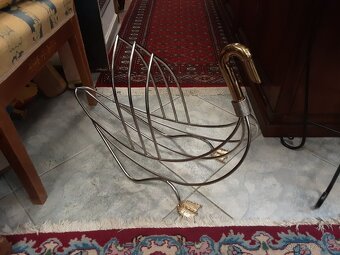 Designový stojan na časopisy - 2