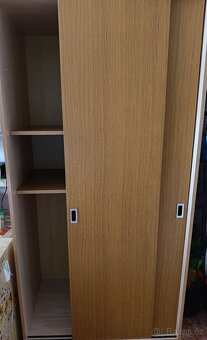 Pěkná skříň - 2