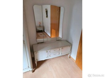 Krémově bílá ložnice Chippendale, 3803 - 2