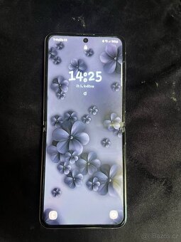 Samsung Z Flip 4 - 2