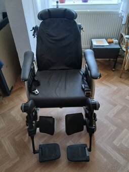 Invalidní vozík - 2