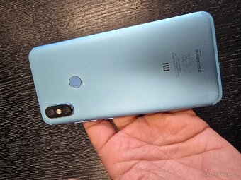 Xiaomi Mi A2, 64GB - 2