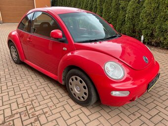 Volkswagen New Beetle - 2