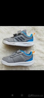 Adidas - tenisky velikost 22 - 2