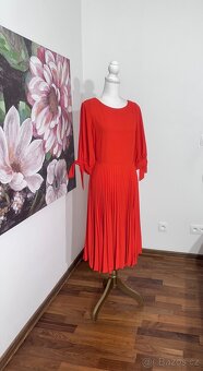 Plisované midi šaty Closet - 2