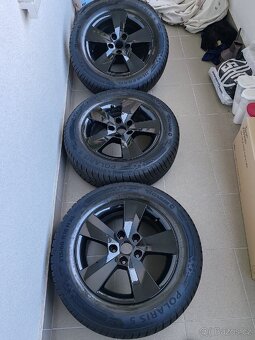 Alu kola skoda Superb 3 zimni gumy 215/60/16 - 2