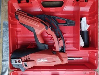 Aku plynová hrebikovacka Hilti - 2