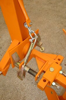 Jednoradličný obracecí pluh, obracák za malotraktor - 2