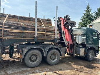 Volvo 6x6 - lesovůz pro přepravu dřeva - 2