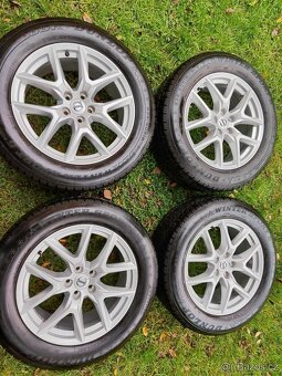 Zimní sada Volvo XC60 r18 5x108 Dunlop 235/60/18  8mm  2021 - 2