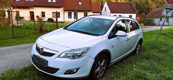 Opel Astra J Sports tourer - 2