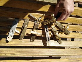 Okenní kličky mosazné, rozvory, půlolivy Alt wien - 2